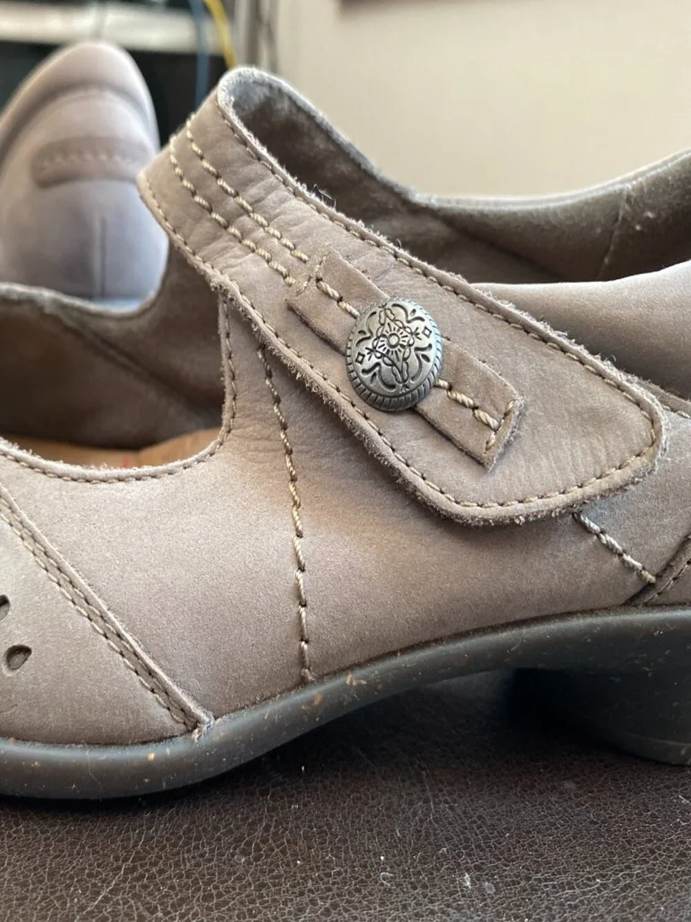 Cobb Hill by New Balance tan leather mary jane shoes with cutouts, size 8